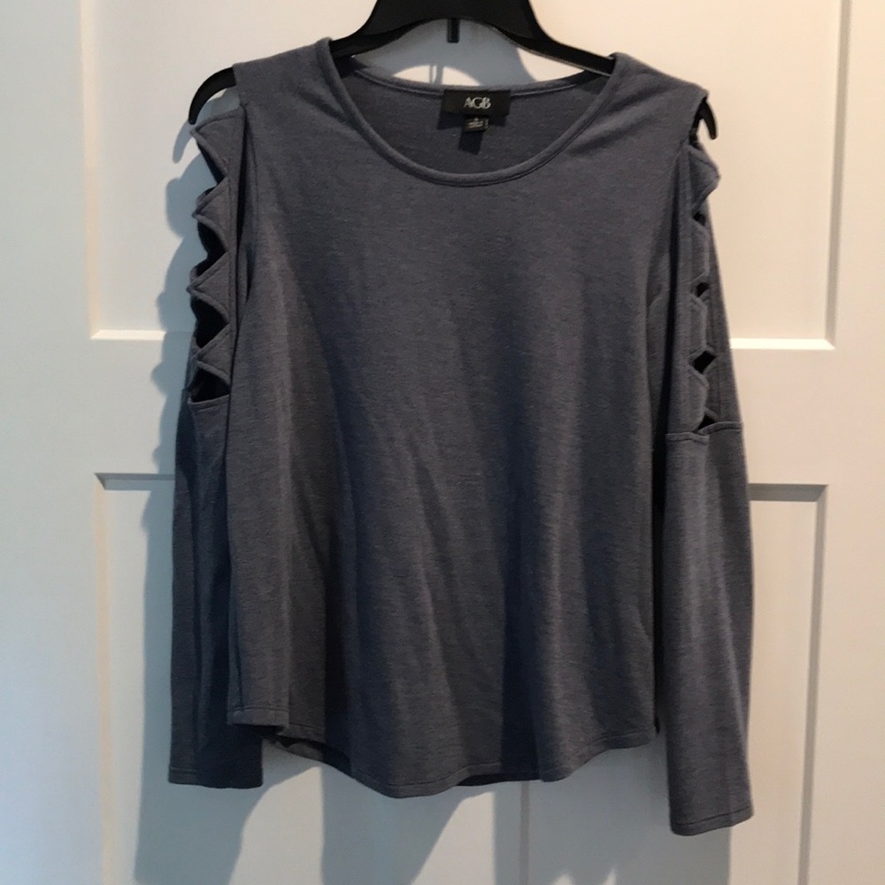 Slot-arm top